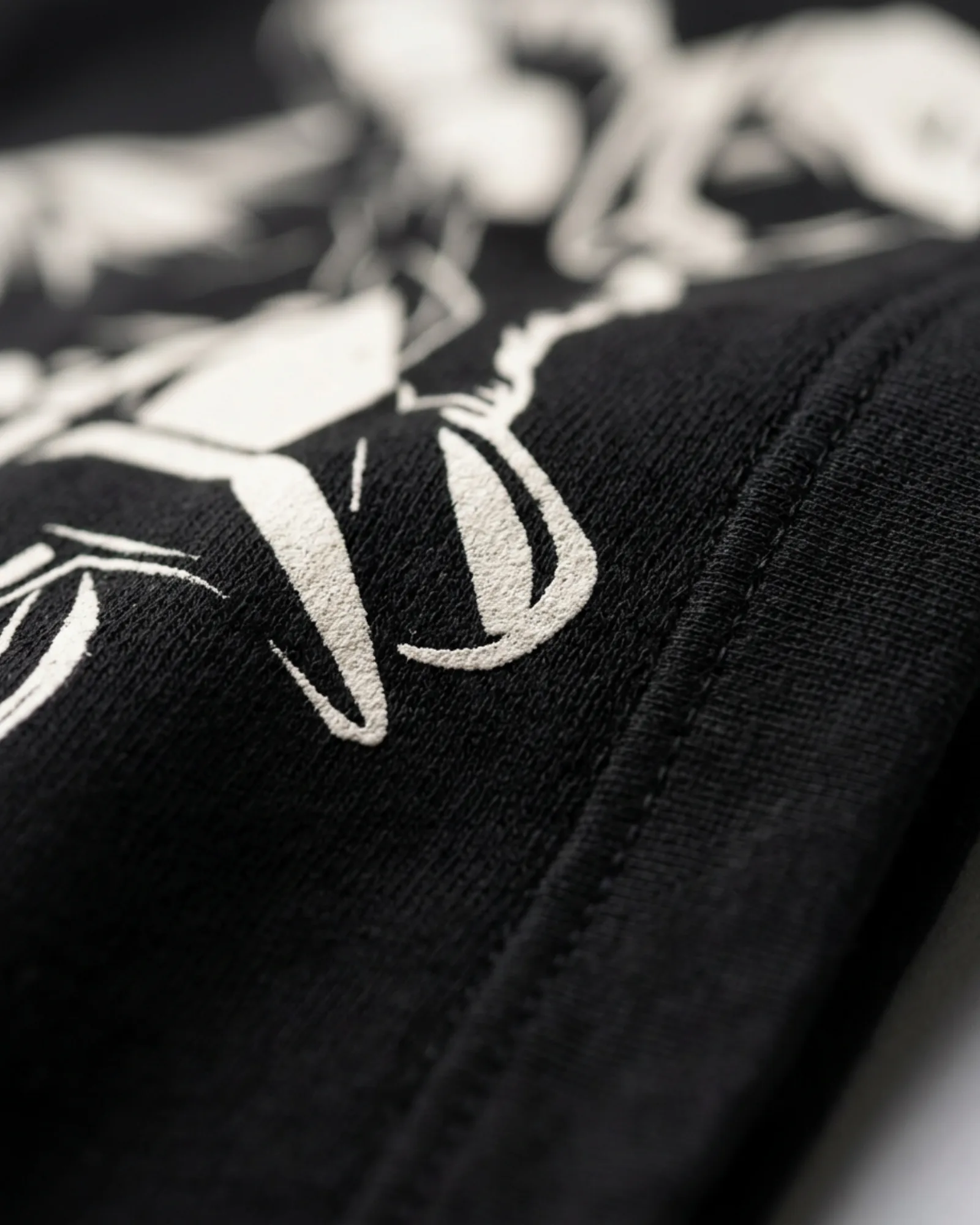 SMR Apex Tee black print detail