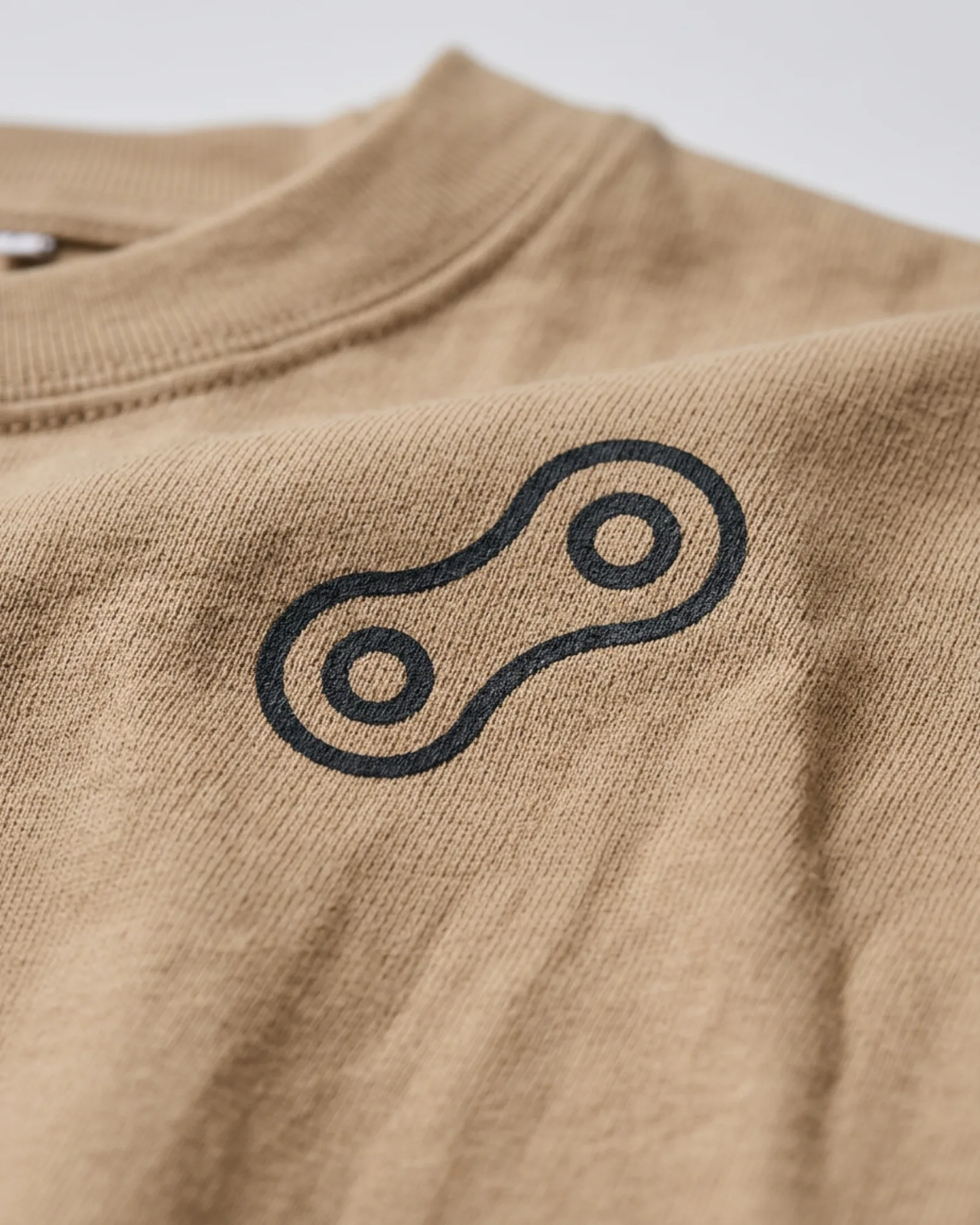 SMR Chain Link Tee tan print detail