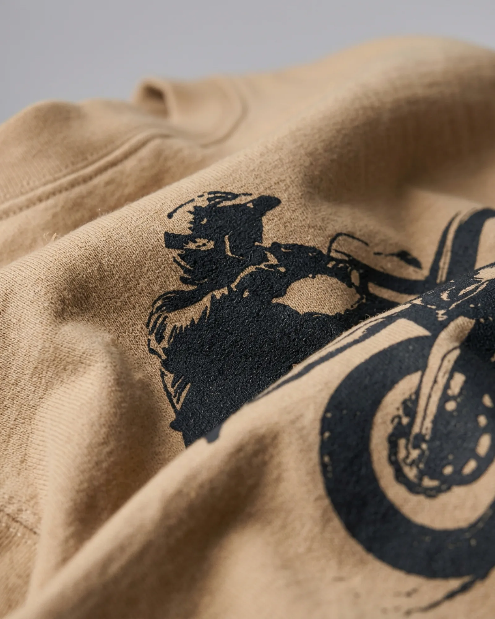 SMR Wheelie Tee tan print detail